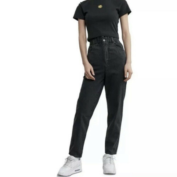 Levi's Size 10 / 30 Dial It Black High Waisted Taper Paperbag Denim Jeans - Picture 8 of 8